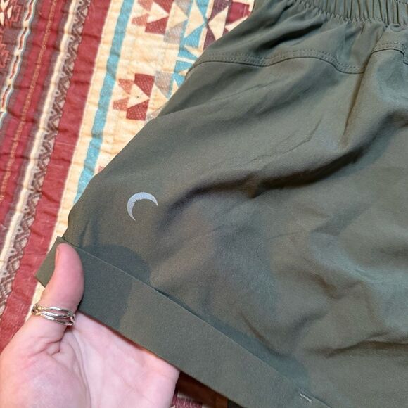 ZYIA active green shorts size medium - Picture 5 of 6